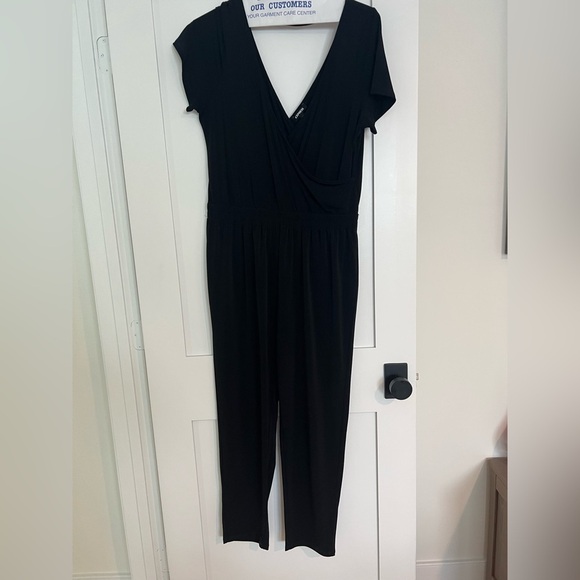 Express Black Jumpsuit Sleek Design - Picture 1 of 3